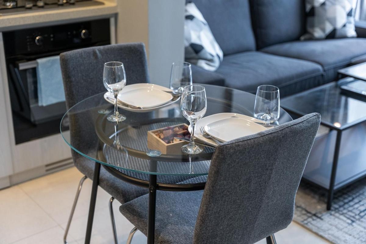 Apartment Stylish 1-bedroom With Stunning Canal Views At Business Bay