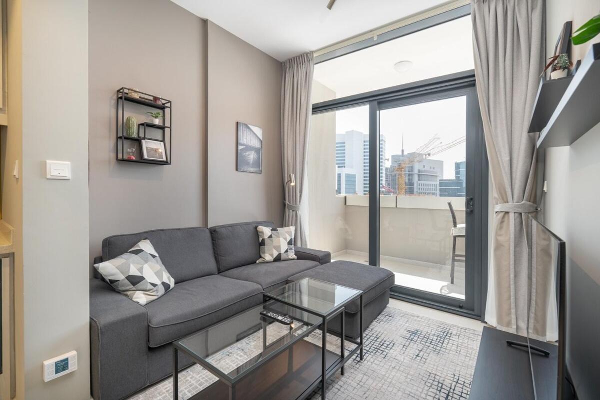 Apartment Stylish 1-bedroom With Stunning Canal Views At Business Bay Dubai