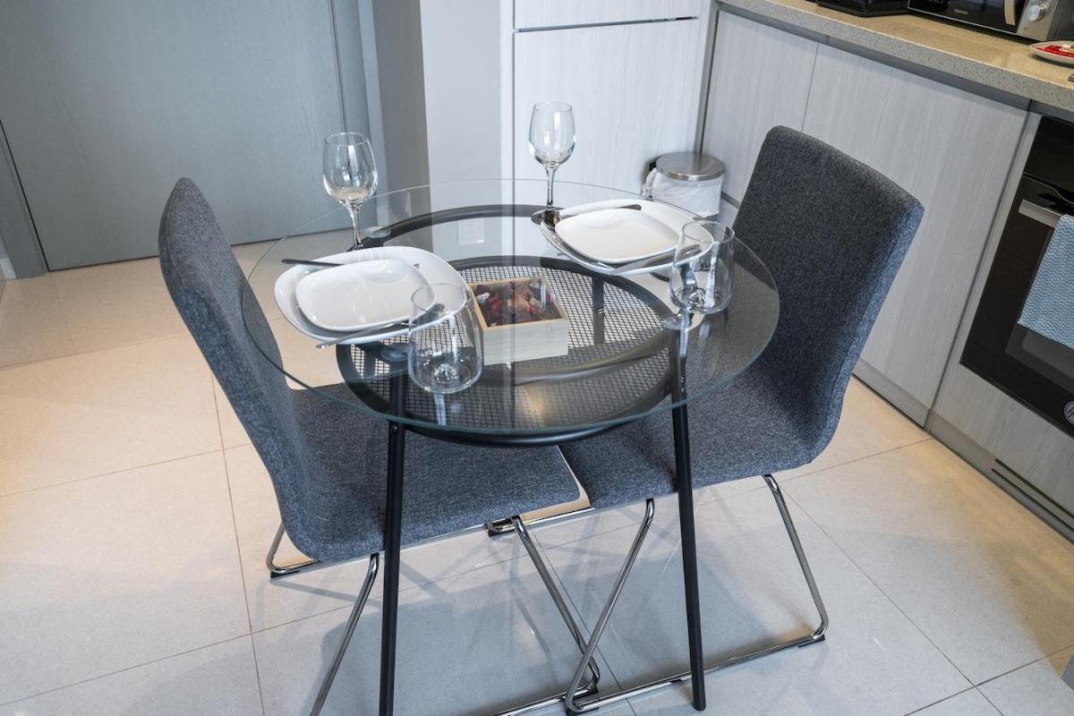 Apartment Stylish 1-bedroom With Stunning Canal Views At Business Bay