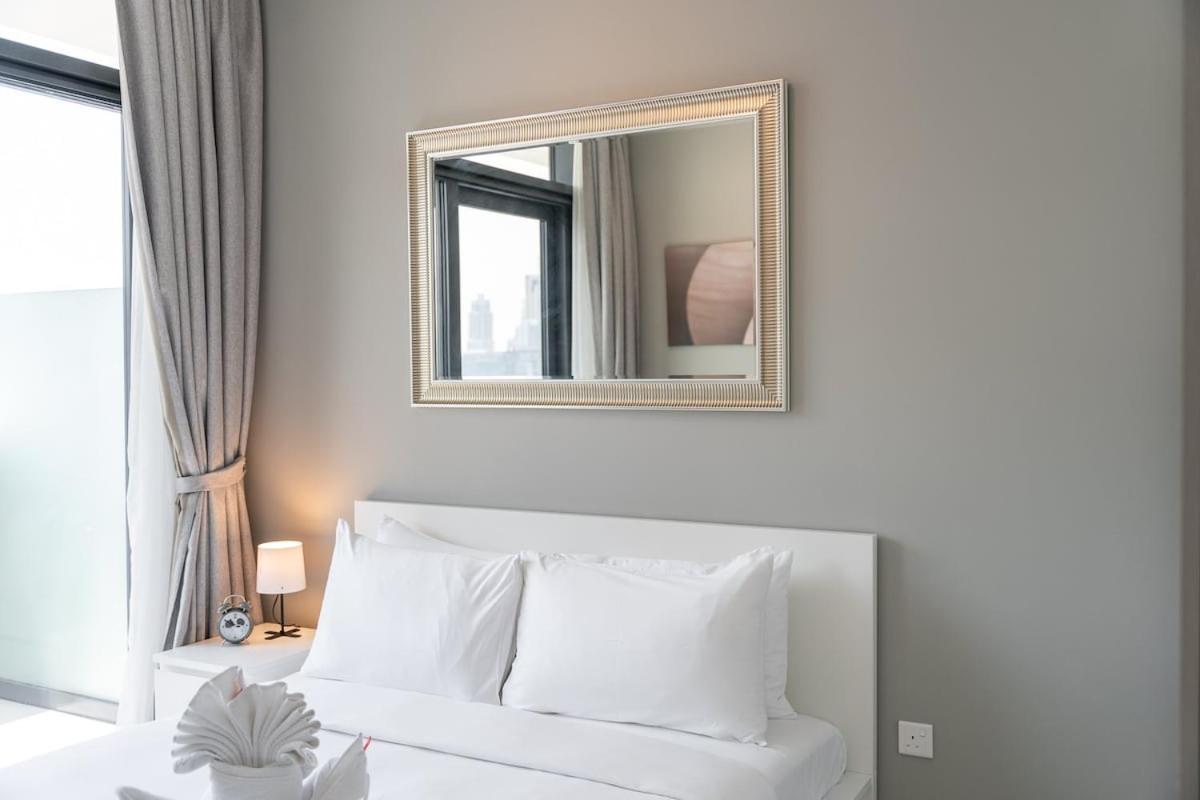 Apartment Stylish 1-bedroom With Stunning Canal Views At Business Bay *